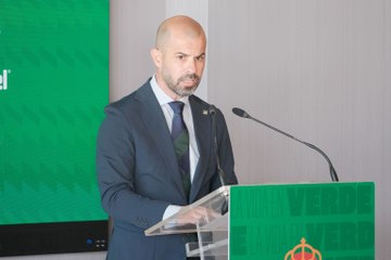 Fajardo Reafirma la Confianza en Ayoze y Analiza su Futuro en el Betis ⚽