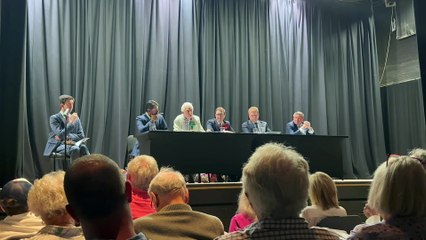 Cllr Steve Williams answers question on integrity on behalf of Green candidate Claire Matthes