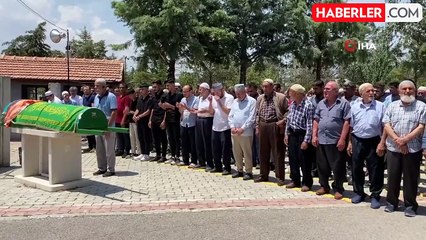 Evinin önünde öldürülen 4 çocuk annesi son yolculuğuna uğurlandı