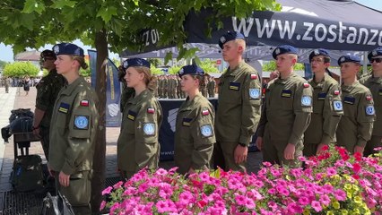 Przysięga absolwentów klas mundurowych 25 Brygady Kawalerii Powietrznej