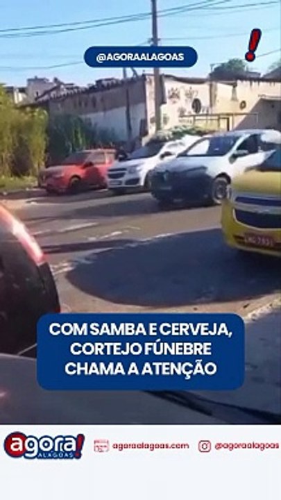 COM SAMBA E CERVEJA, CORTEJO FÚNEBRE CHAMA ATENÇÃO