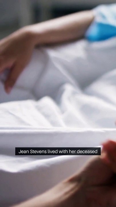 A woman in Paris lived with her dead husband for 10 years