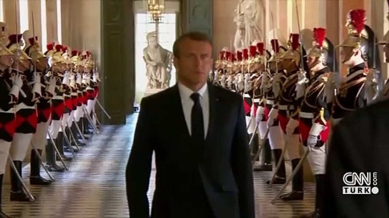 Fransa Cumhurbaşkanı Macron'dan 'iç savaş' uyarısı