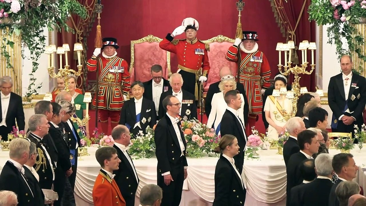 King Hosts Japanese Royals at Glittering State Banquet
