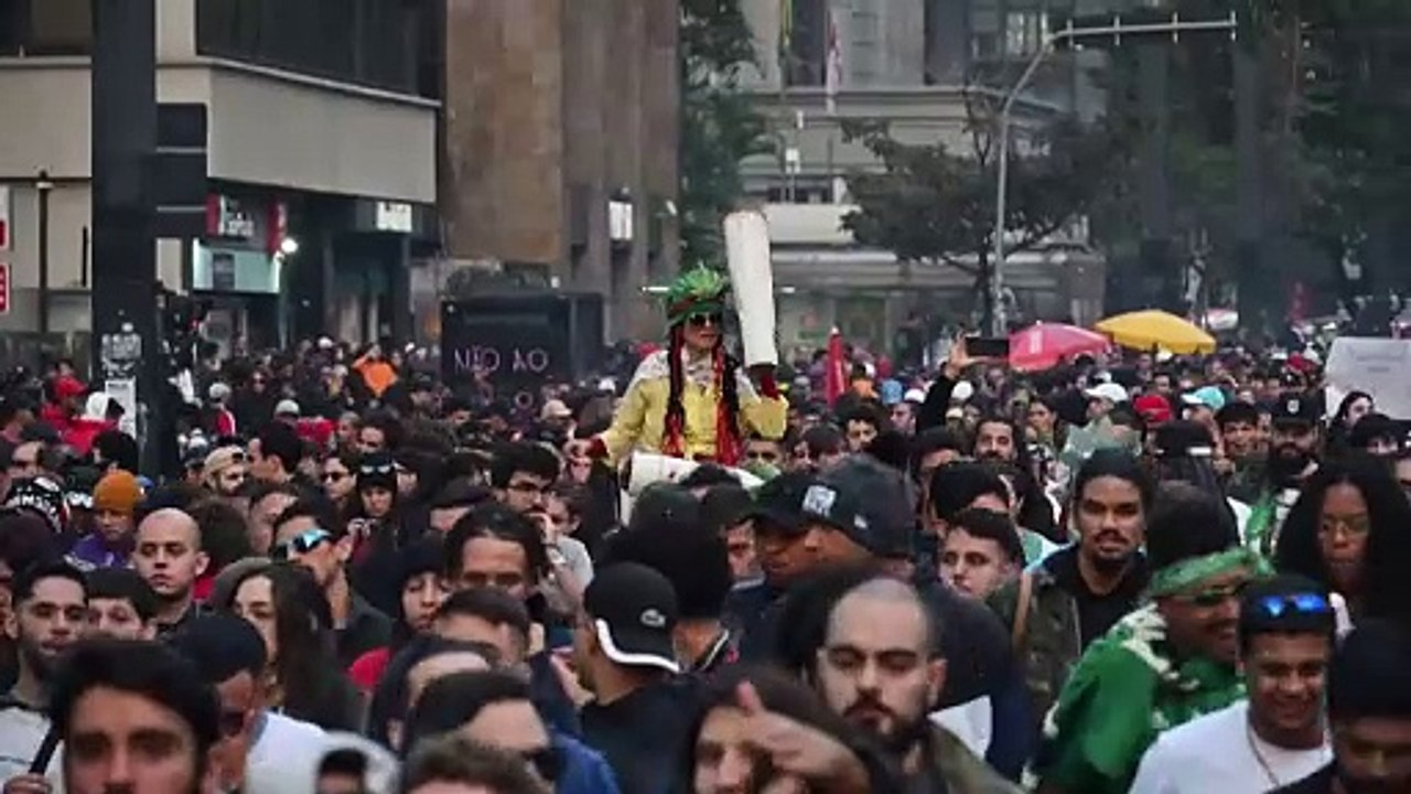 STF forma maioria para descriminalizar porte de maconha para uso pessoal