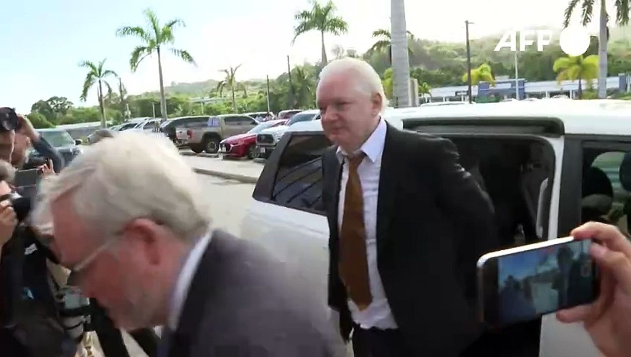 Assange se declara culpable en tribunal estadounidense