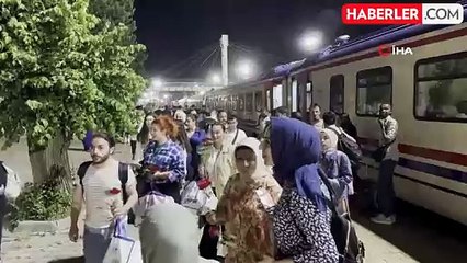 Turistik Tatvan Treni'nin ilk yolcuları Tatvan'a vardı