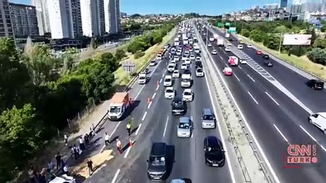 SON DAKİKA HABERİ: İstanbul TEM'de zincirleme kaza! Yaralılar var...