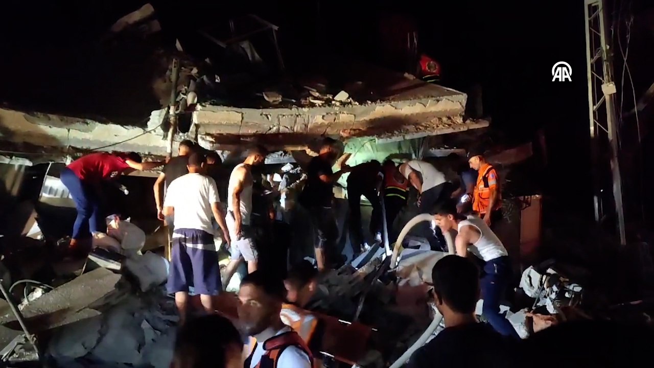 İsrail, Beyt Lahiya kentindeki Ebu Avad ailesine ait eve saldırı düzenledi
