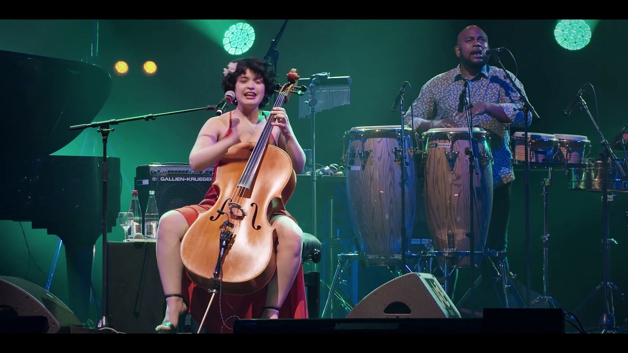 ANA CARLA MAZA - JAZZ SOUS LES POMMIERS 2023 - EXTRAIT CUMABIA DEL TIEMPO