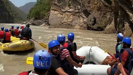 Rishikesh Rafting ke samay Panga ho gya