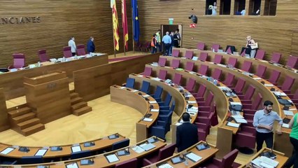 Simulacro de evacuación de emergencia en Les Corts Valencianes
