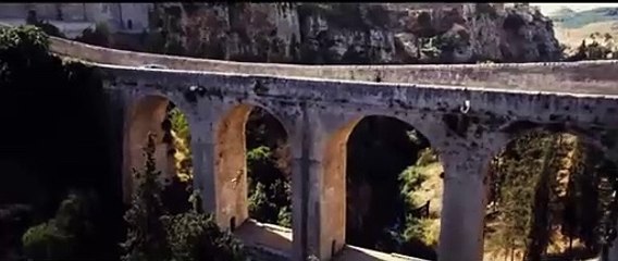 Mourir peut attendre Bande-annonce (IT)