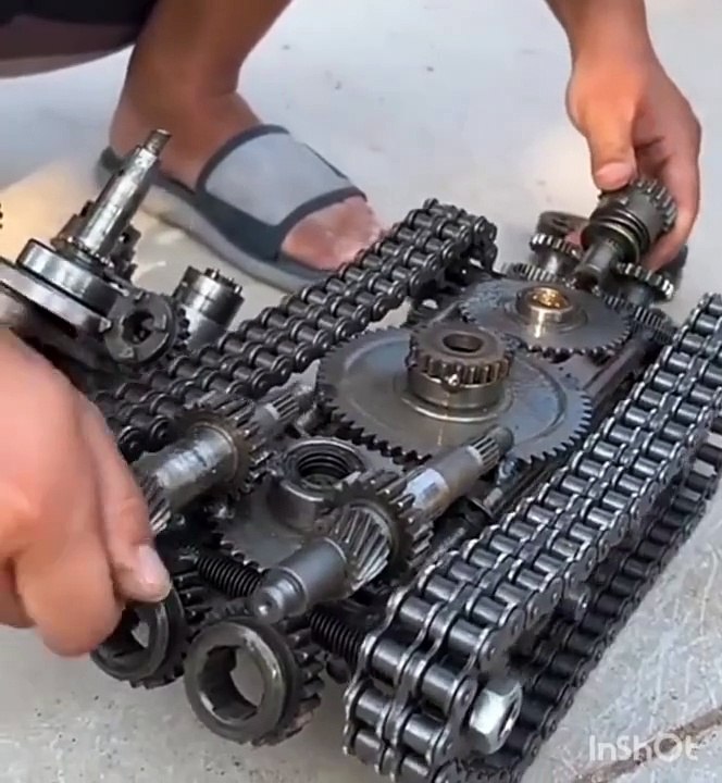 Talented man making tank - video Dailymotion