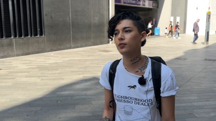 Do Londoners holiday in the UK?