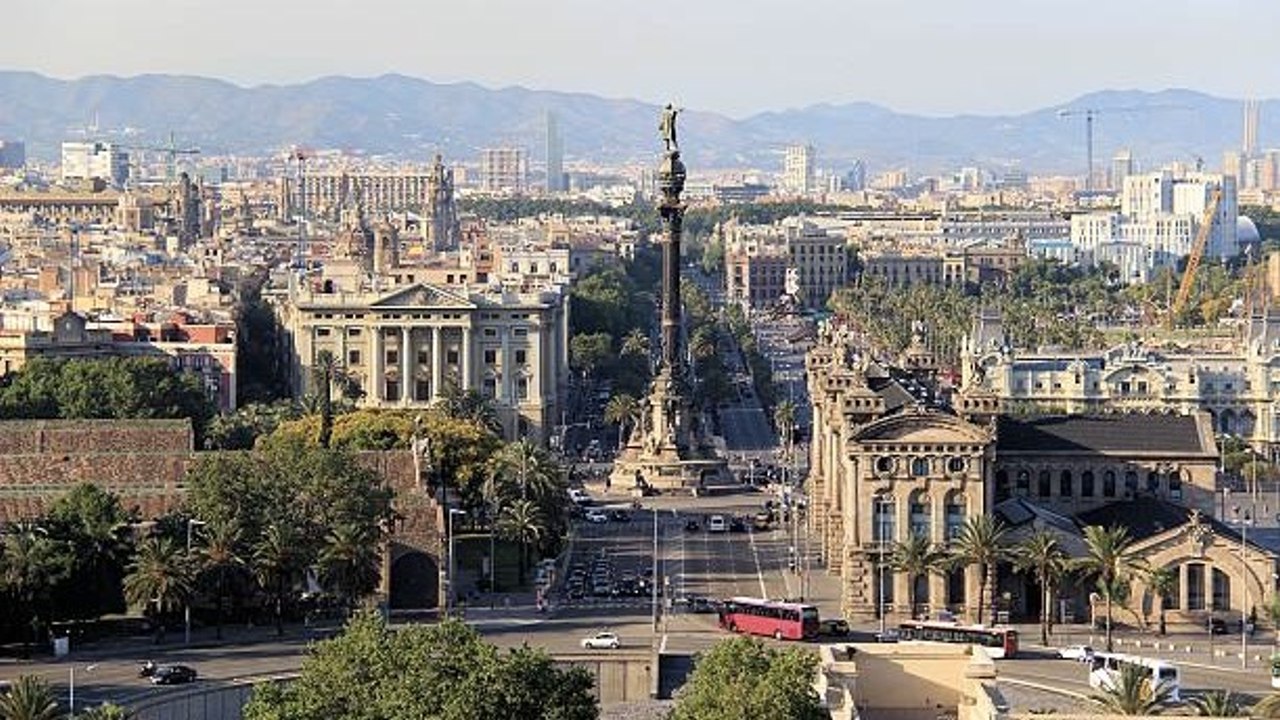 Por Qué Barcelona Va A Prohibir Los Apartamentos Turísticos