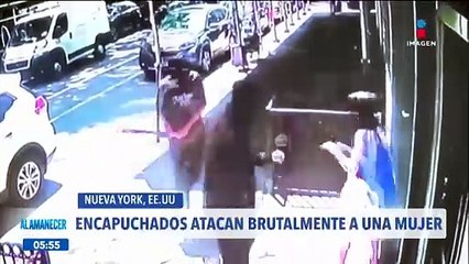 Encapuchados atacan brutalmente a una mujer en Nueva York