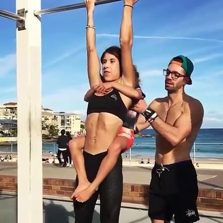 "Daily Fitness Boost: Your Journey to Strength and Vitality" "ابدأ يومك ببرنامج زيادة اللياقة اليومية لدينا الذي يهدف إلى تعزيز القوة والمرونة والحيوية العامة. انضم إلينا للتمارين المصممة خصيصًا لجدولك الزم"زيادة اللياقة اليومية: رحلتك نحو القوة والحيوية"