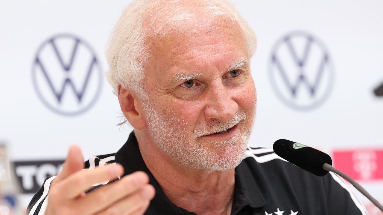Verkündet Völler hier aus Versehen den Anton-Transfer?