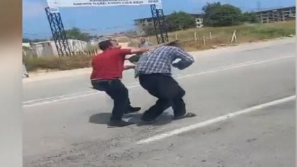 Yediemin görevlilerinden biçerdöver sahibine dayak