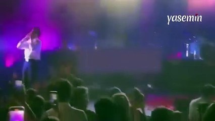 Mert Demir'in o anları sevenlerini korkuttu! Hayranlarını selamlarken...