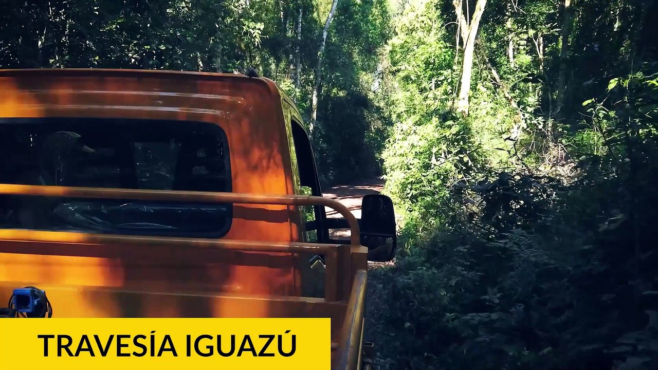IGUAZÚ JUNGLE PASEOS NÁUTICOS EN EL PARQUE NACIONAL IGUAZÚ: Paseo Travesía Iguazú