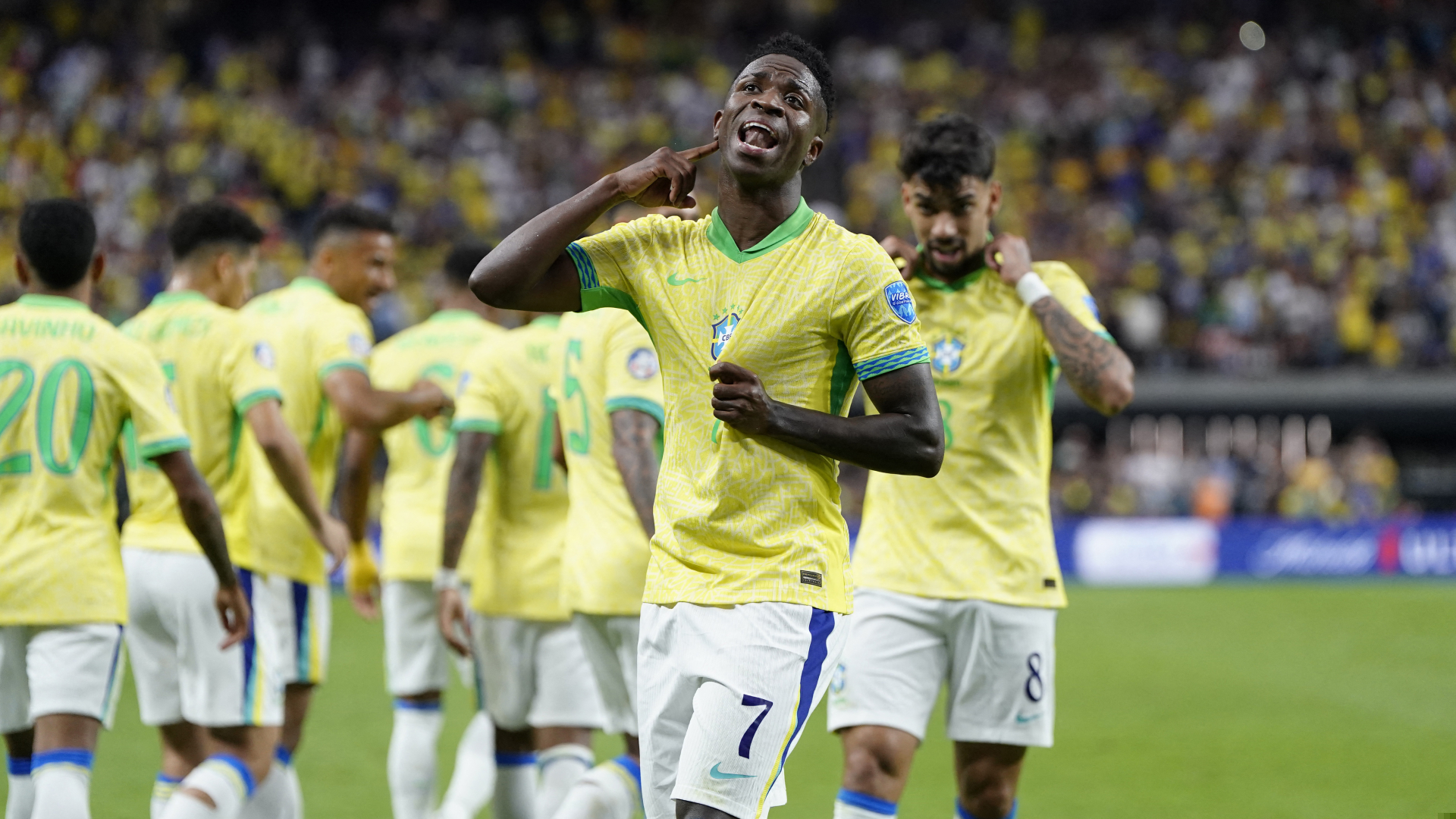 Brazil arrive in Las Vegas and train ahead of key Paraguay match