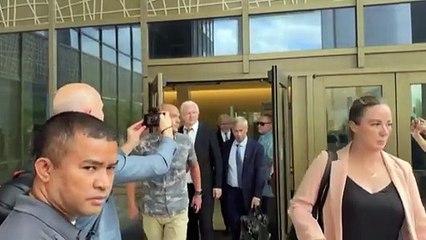 Julian Assange sai de tribunal americano das Ilhas Marianas como "homem livre"