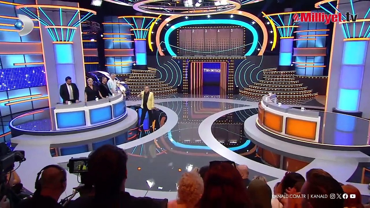 Mehmet Ali Erbil ve Nergis Kumbasar'ın sohbeti kahkahalara boğdu