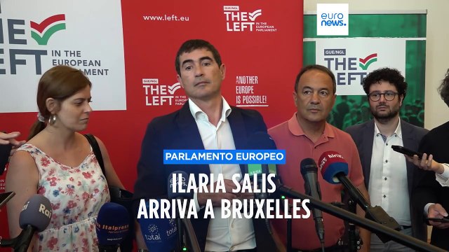 Il primo giorno di Ilaria Salis al Parlamento europeo