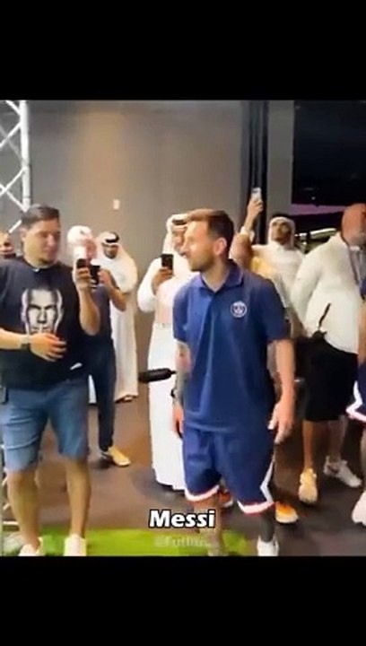 Player vs robot goal keeper
