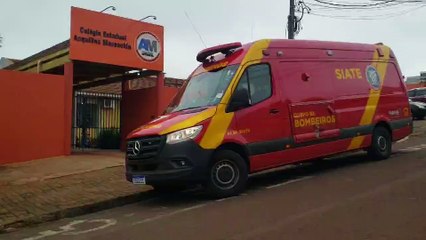 Скачать видео: Siate atende pessoa ferida no Colégio Estadual Acquilino Massochin