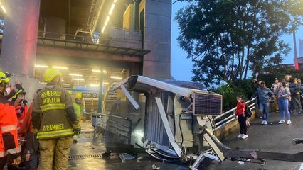 Un muerto tras caída de una cabina del metrocable en Medellín