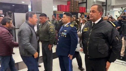 Bolivia: Presidente nombra nuevos comandantes del Ejército