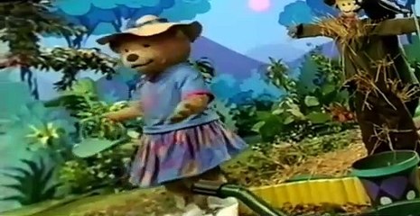 Bananas in Pyjamas Bananas in Pyjamas E035 Scarecrow