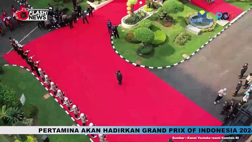 Prabowo Menerima Penghargaan Bintang Bhayangkara Utama