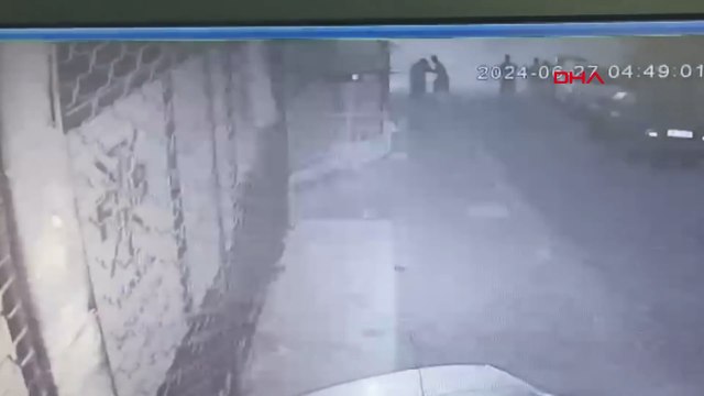 Bahçelievler'de 4 katlı binada çökme; ekiplerin çalışması sürüyor