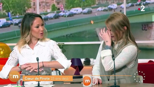 MAISON DE STARS : Coeur de Pirate ouvre les portes de son refuge près de chez ses parents qui s'est révélé plein de mauvaises surprises