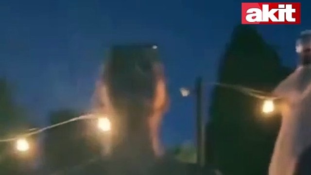 Milli Marş ile dalga geçen Milli takım olur mu? Filenin zavallılarına dur diyecek bir makam yok mu?