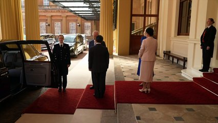 King and Queen bid farewell to Japanese Emperor
