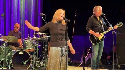 Mad About You [Live Performance @ New York Couminity Bank Theatre - Westbury, NY - July 18th, 2023] - Belinda Carlisle HD