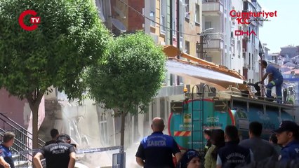 Bahçelievler'de çökmenin meydana geldiği bina kontrollü yıkılıyor