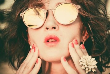 Deux semaines sans s’écailler : voici le vernis à ongles qui tient le plus longtemps, selon des pros de la beauté