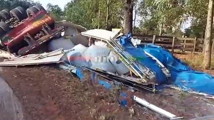 Caminhoneiro morre após perder controle do veículo na PR-567
