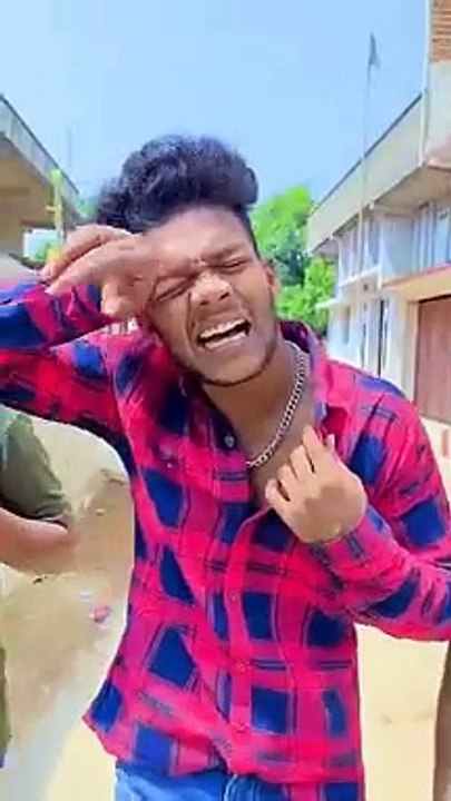 चुभती जलती गर्मी का मौसम#comedy #realfools #comedy #comedy #surajroxfunnyvibeo #garmi #summer