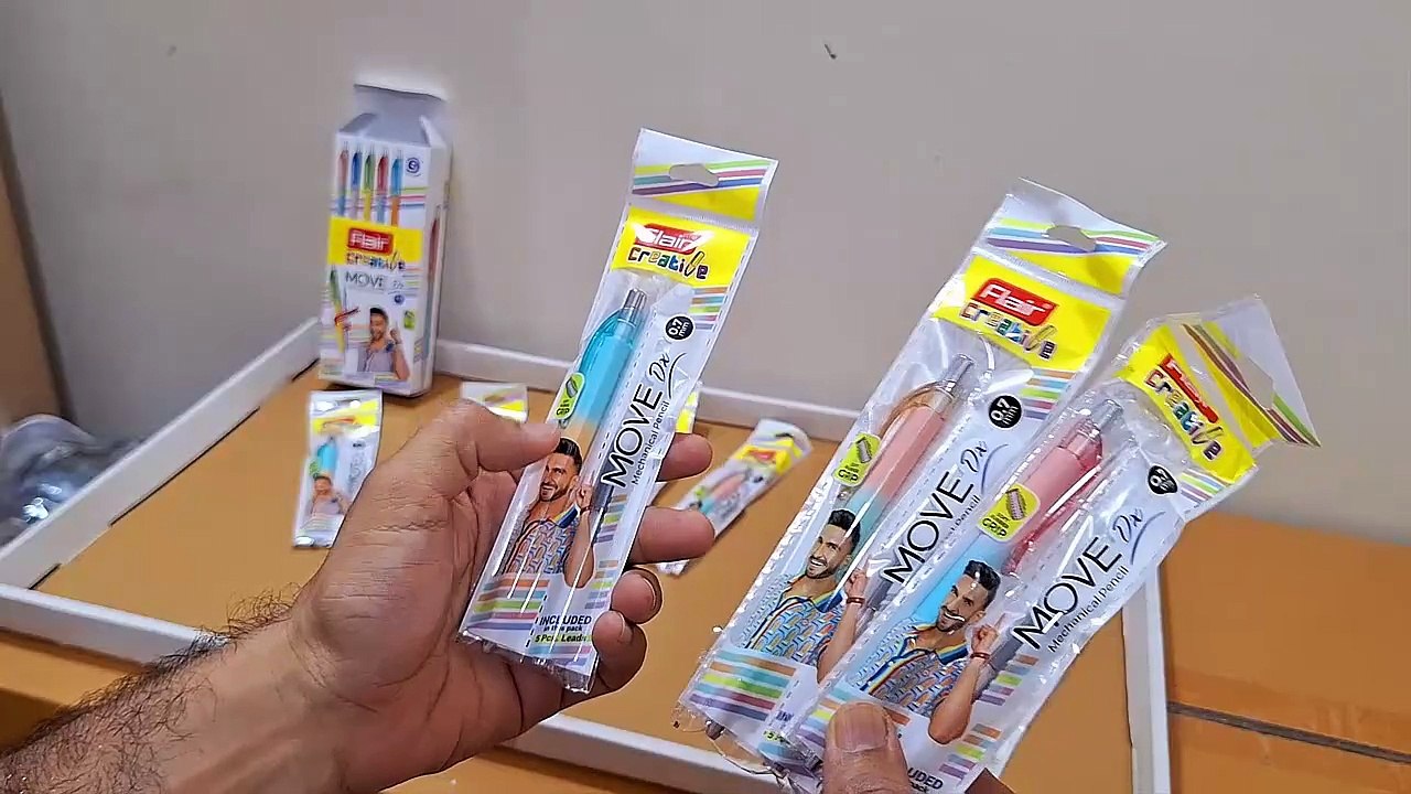 Unboxing and Review of Flair creative move DX 0.7 mechanical pencils for students