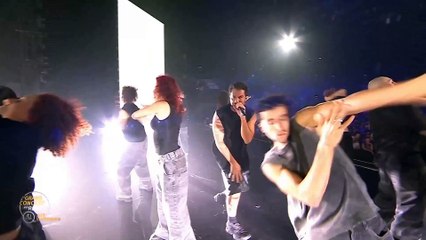 Amir chante son titre "Sommet"