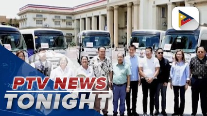 FL Liza Marcos leads distribution of mobile clinics to 8 provinces in Central Luzon