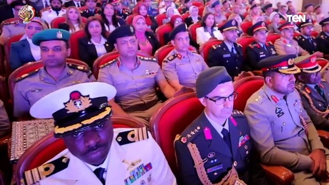 الفريق أول محمد زكى يشهد تخرج دورات جديدة من دارسى الأكاديمية العسكرية للدراسات العليا والاستراتيجية