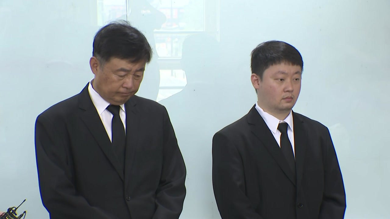 "왜 이제야 사과"...아리셀 대표, 유족과 처음 만나 사죄 / YTN
